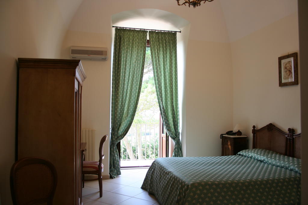 Agriturismo Antico Leccio Hotel Gioia Del Colle Værelse billede